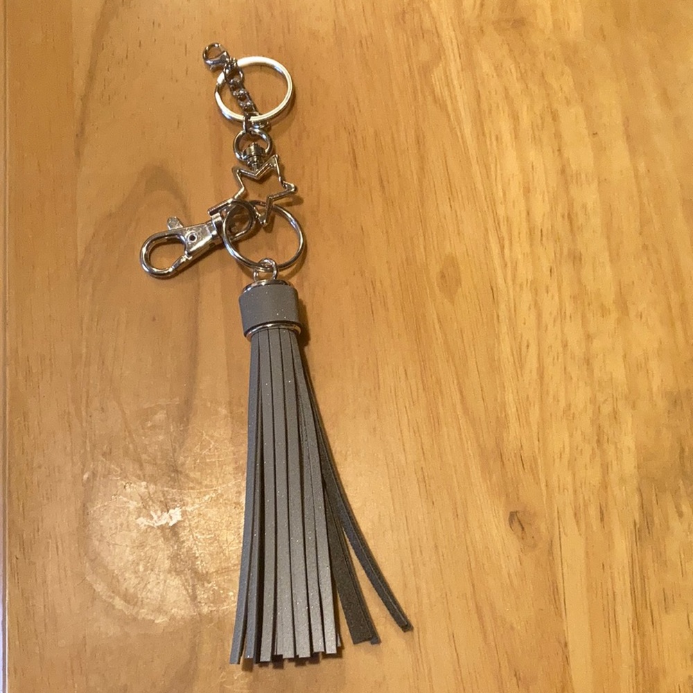 Shooting star reflective tassel keychain